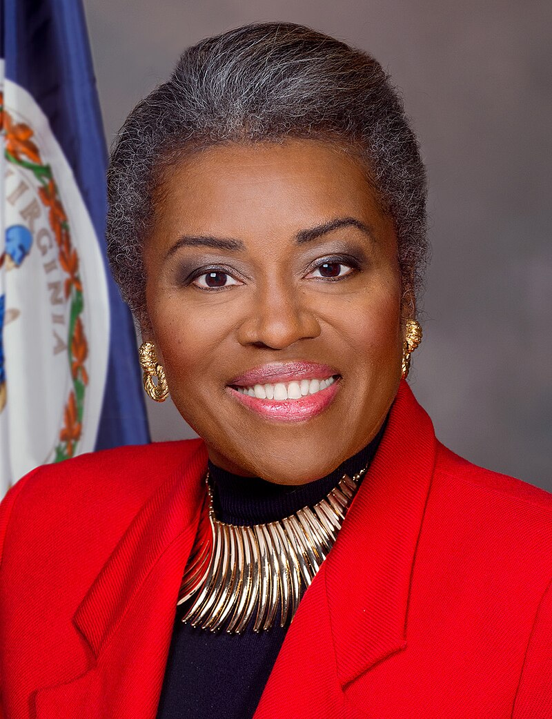 Winsome Earle-Sears